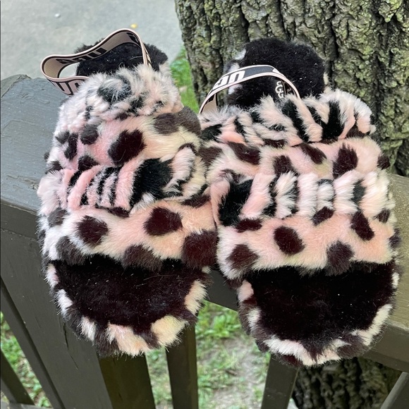 Ugg Leopard Print pink Fuzzy Slippers - Picture 1 of 7